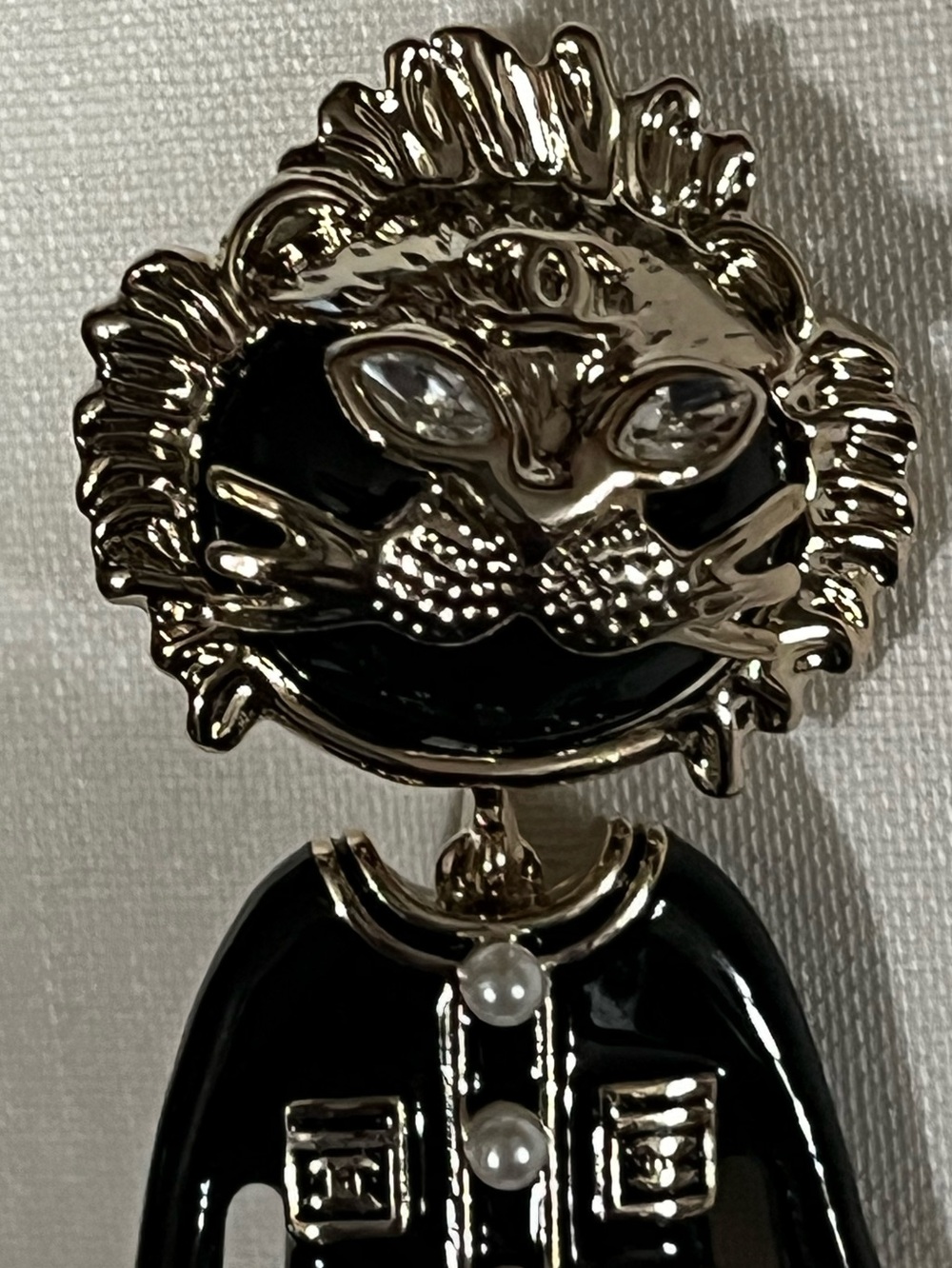 🦁Chanel Lion Coco🦁 Suit Mane Boots 👢Moveable Brooch Pin 🧷 - Picture 3 of 7